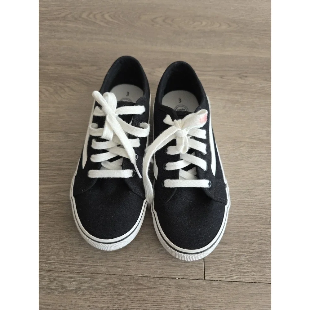 Wonder Nation‎ Canvas Sneakers Youth Size 3 Black White Lace Up Casual Shoes